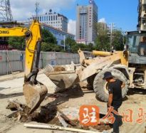 操逼操出白浆高温下的坚守｜道路建设者用汗水铺就畅通路